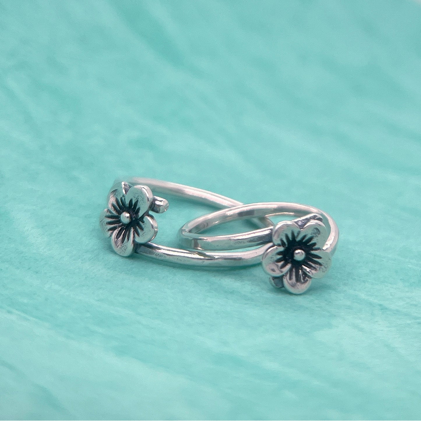 Cherry Blossom Twist Ring - THIN band